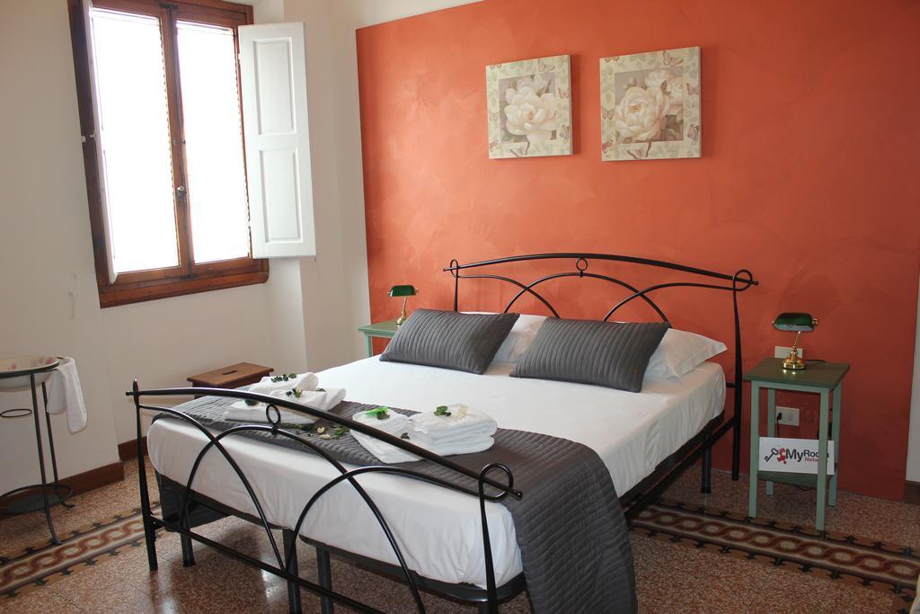 My Room Center San Salvi Florence Bilik gambar